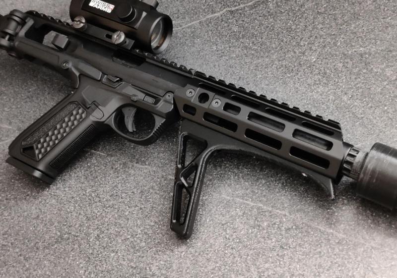 AAP-01 Carbine Foreward Facing Grip