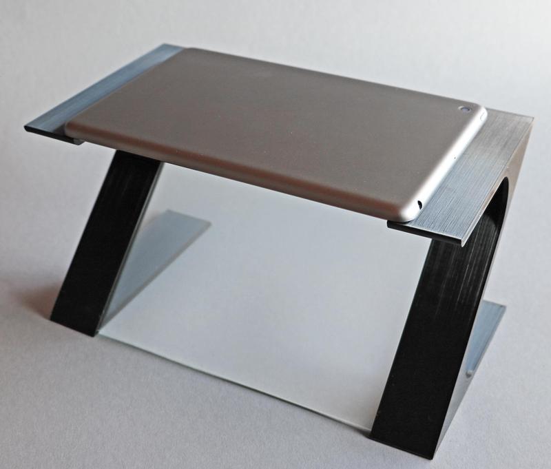 Support for holographic projection