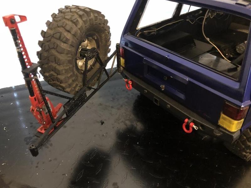 axial scx-10ii spare tire carrier