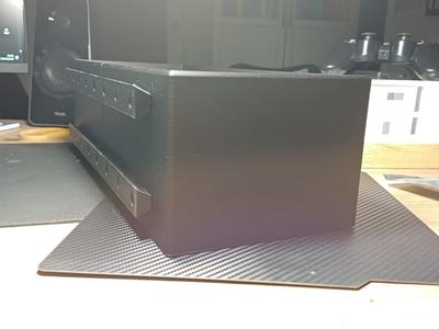 Drawer with side guides