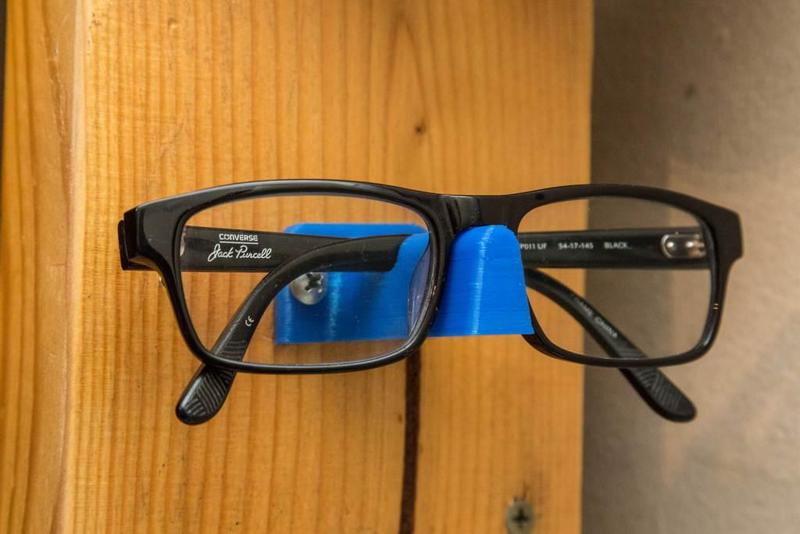 Wall Mount Glasses Stand