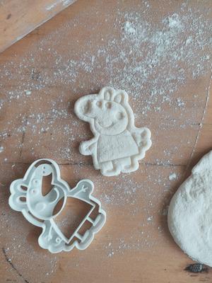 Peppa Pig cookie cutter