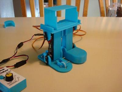 4 servo walking robot base controled by servo tester