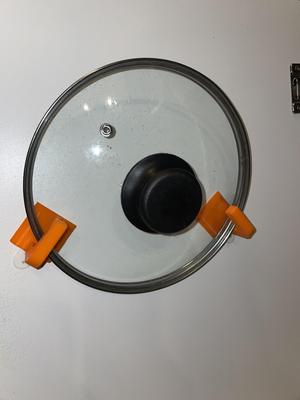 Kitchen hook to hold lids