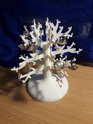 Jewelry tree hanger