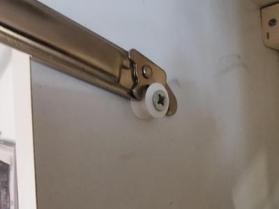 Washer for kitchen closet swing doors