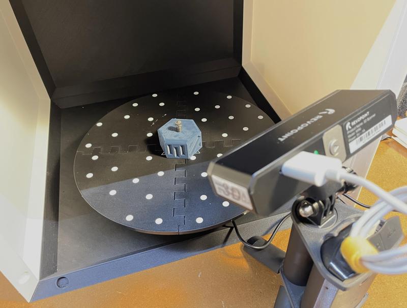 Scanning Geometry Pedestal