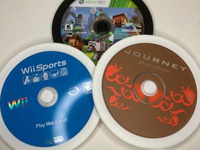 CD/DVD/Game Disc Case - Holds up to 3 Discs Secure