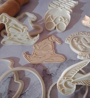 COOKIE CUTTER//CLAY "HARRY POTTER" THE SORTING HAT