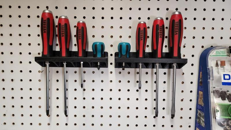 Vessel Megadora Screwdriver Set 1/4" Pegboard Wall Mount