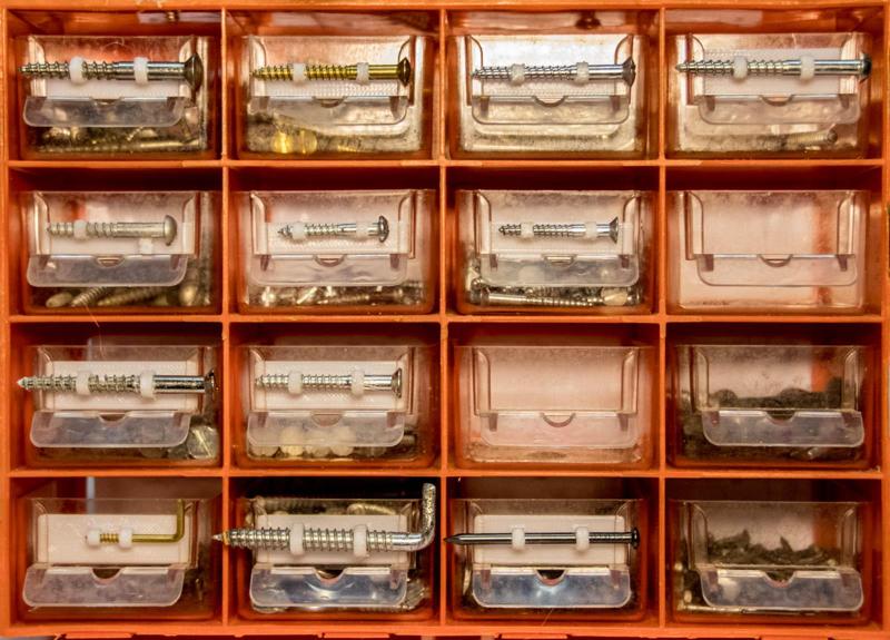 Content indicator for small parts organizer cabinets