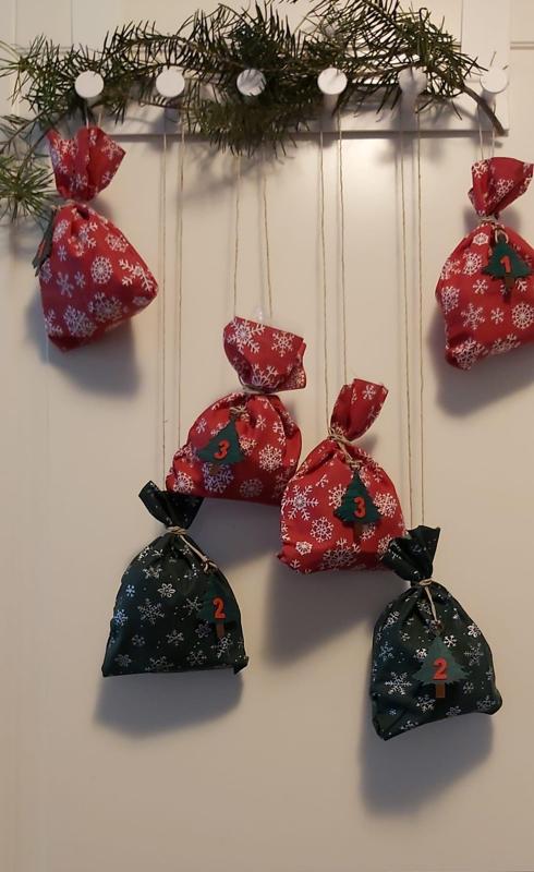 Advent calendar christmas tree tag