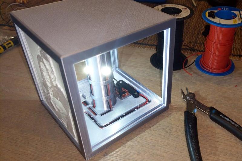 Rechargeable USB lithophane cube box with powerbank electronics