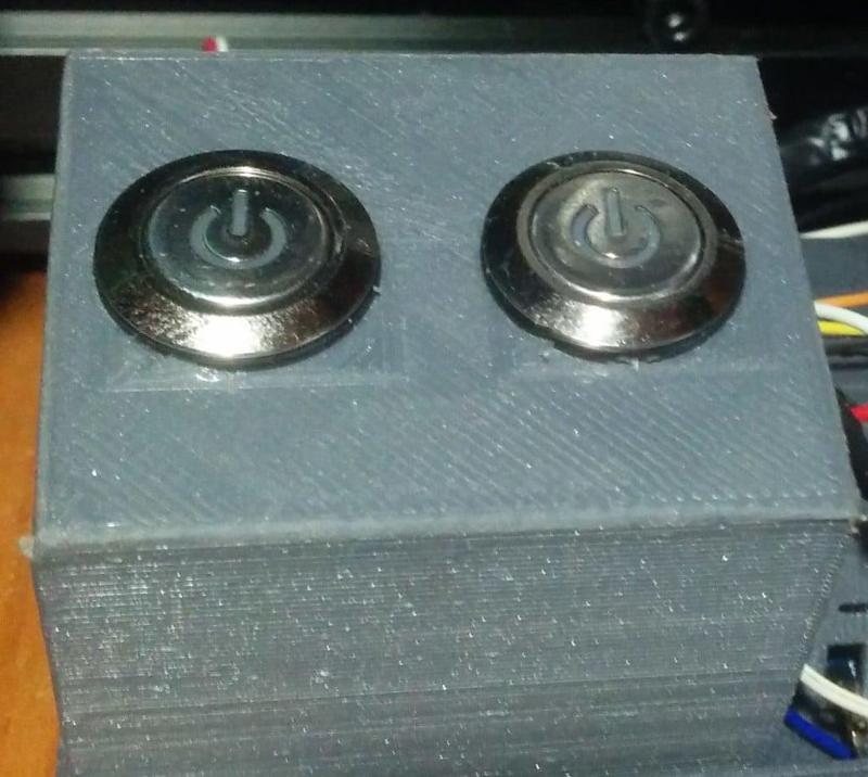 2 slot buttons stand inclinated