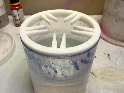 Brush washing / holding circle for 7cm dia cup !