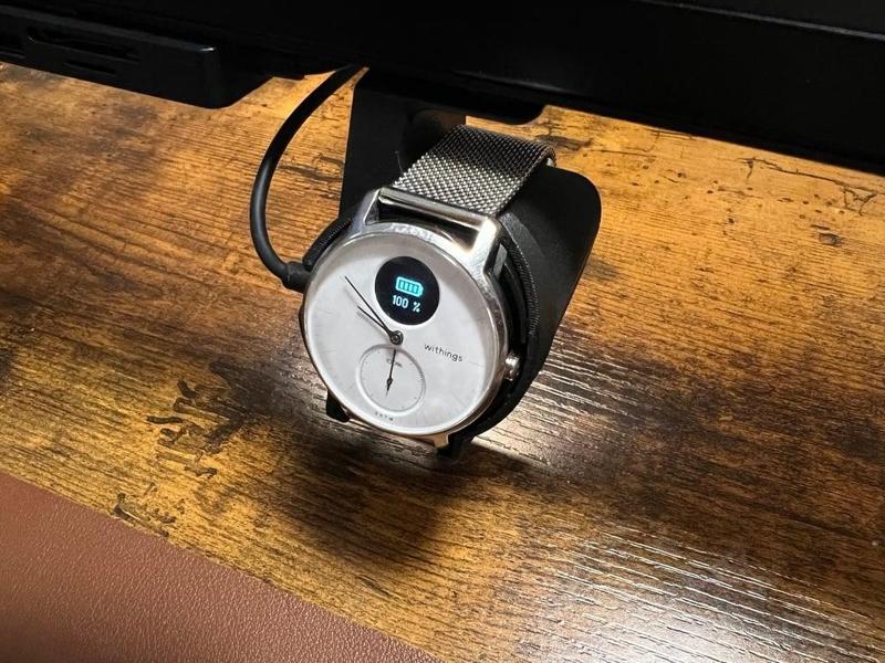 Withings Steel HR 36mm PC Monitor Chin Mount