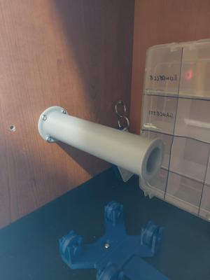 Wallmounted spool holder
