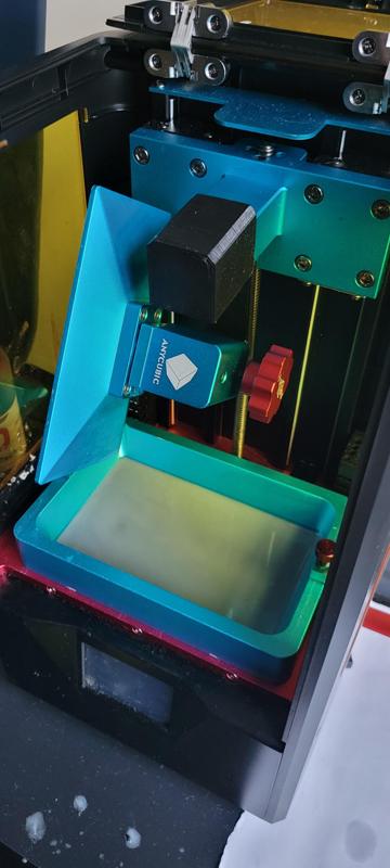 Anycubic Photon S - Tilted Drip Bracket