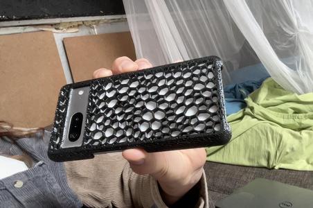 Pixel 7 Voronoi case; sturdy, practical and easily printable in PETG