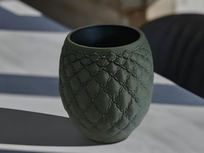 Chesterfield Vase