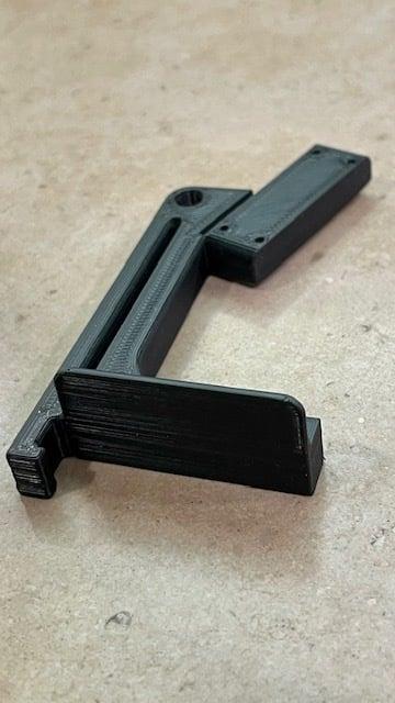 Ender 3 camera mount for Logitech Quickcam Pro 9000 (Modified for Creality auto leveler)