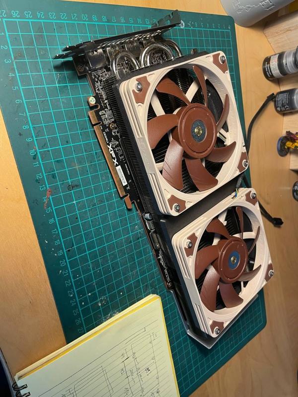 XFX Merc RX7800xt shroud