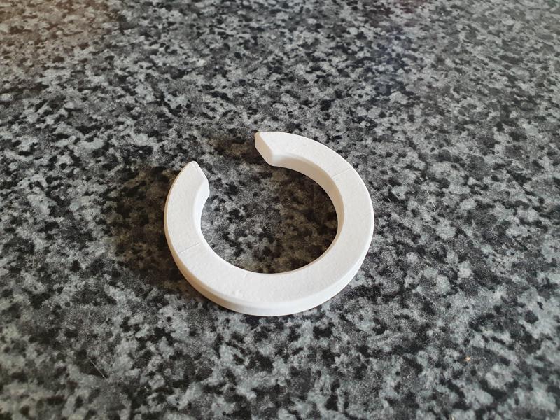 Can Stacker with room for ring pull