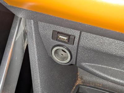 USB Plug Mount for VW Caddy