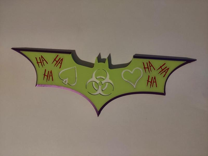Joker Batarang