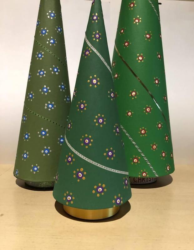 Stand for Hollow Cardboard Cone Christmas Trees