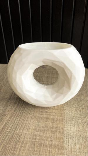 lowpoly vase