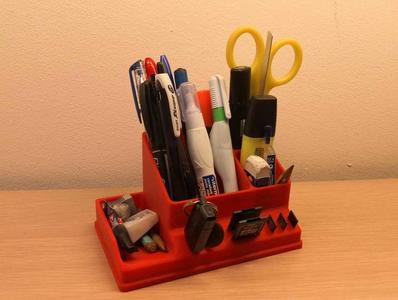 Desktop organiser