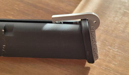 Umarex Elite Force VFC Magazine assist