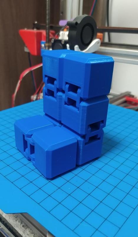 Easy infinite cube fidget - link click