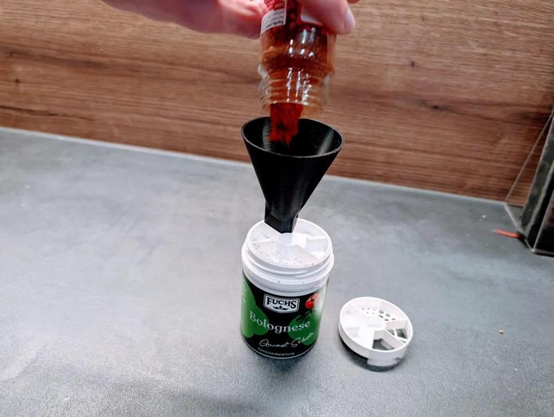 "FUCHS"- Gewürzdose Nachfülltricher   