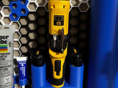 HSW - Dewalt Screwdriver and Batteries
