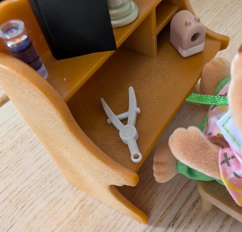 Mini compass for figurines   