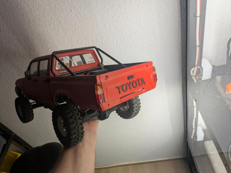 RC4WD Mojave 2 - Hard Tailgate Logo   