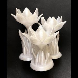 Flower candle holder