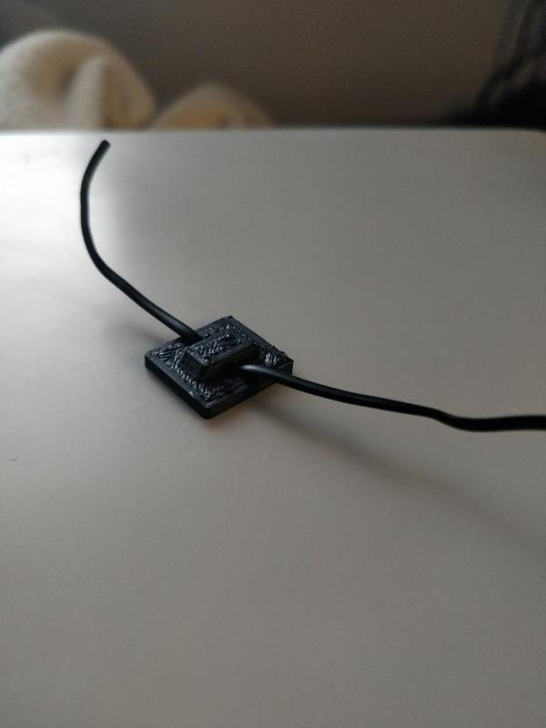 Twist Tie Low Profile Mounting Pad