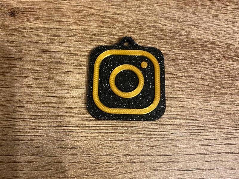 NFC keychain Instagram