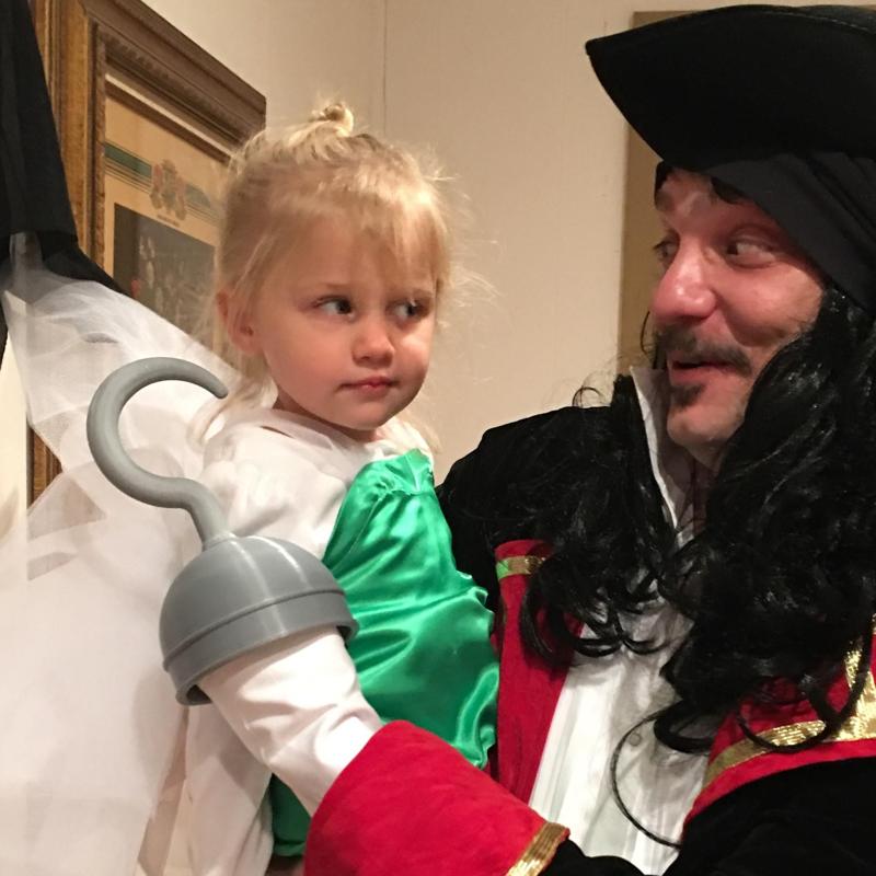 Scalable Comfortable Pirate Hook