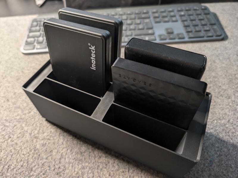 Gridfinity bin for external 6x 2,5" HDD; 2x5x10