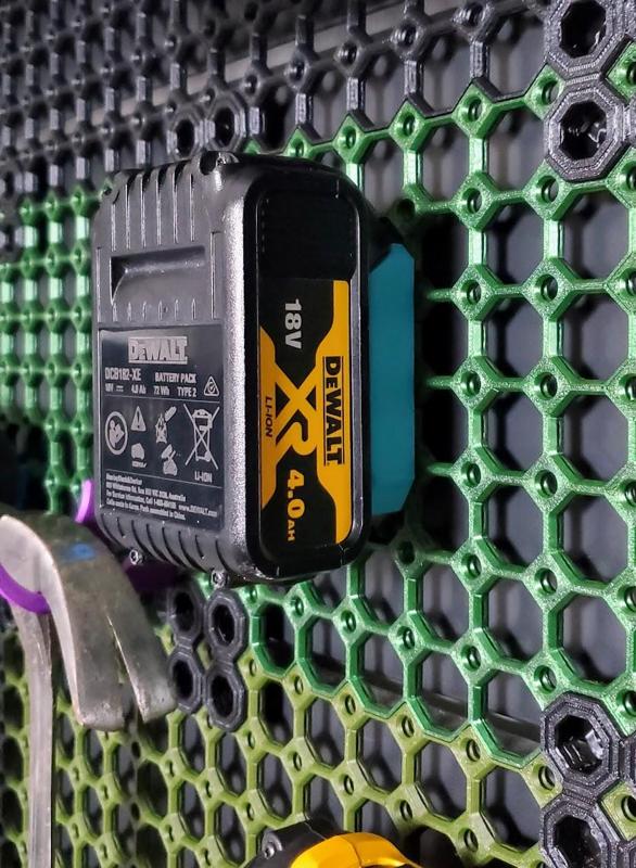 Dewalt battery holder for Multiboard/Multipoint