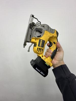 MAKITA battery on DEWALT 18V NiCad TOOLS
