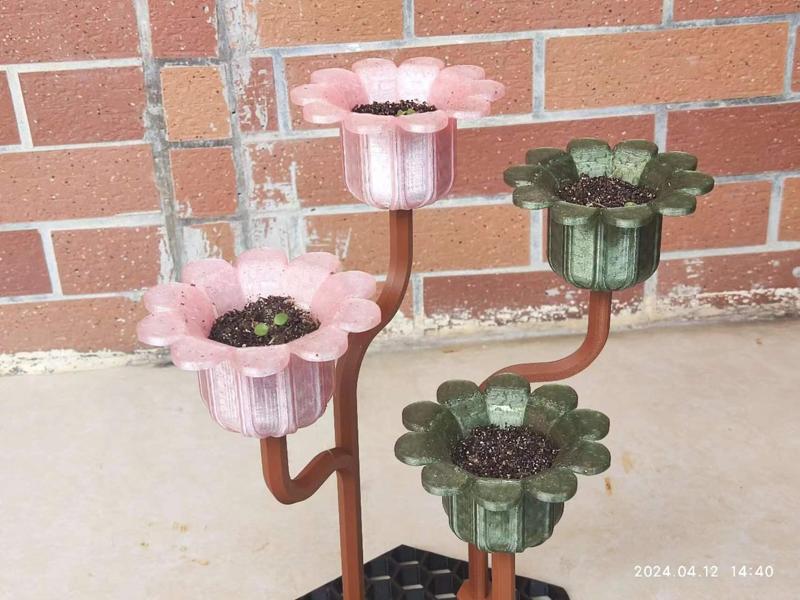 Flower shaped small flowerpot