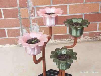 Flower shaped small flowerpot