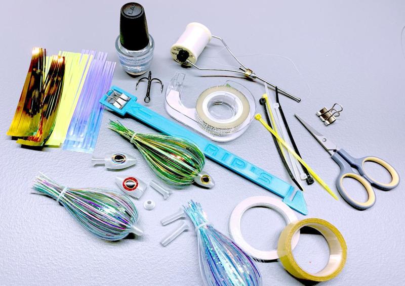 Fly Tying Board and Fly Heads for Trolling Fly - Fishing Lure