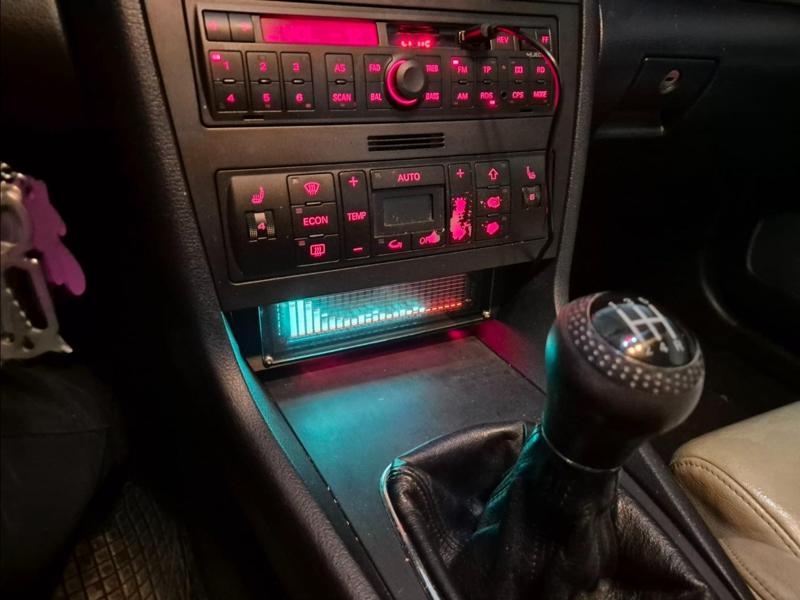 AK 2515 VFD Holder for Audi A4 B5 Facelift