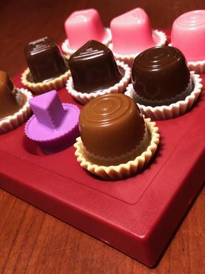 Chocolate Fix Triangle Top Piece